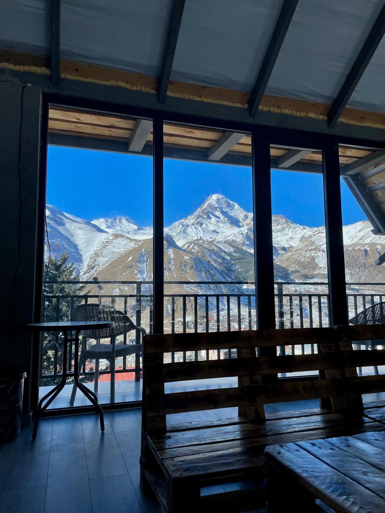 Planet Kazbegi Hotel Ngoại thất bức ảnh