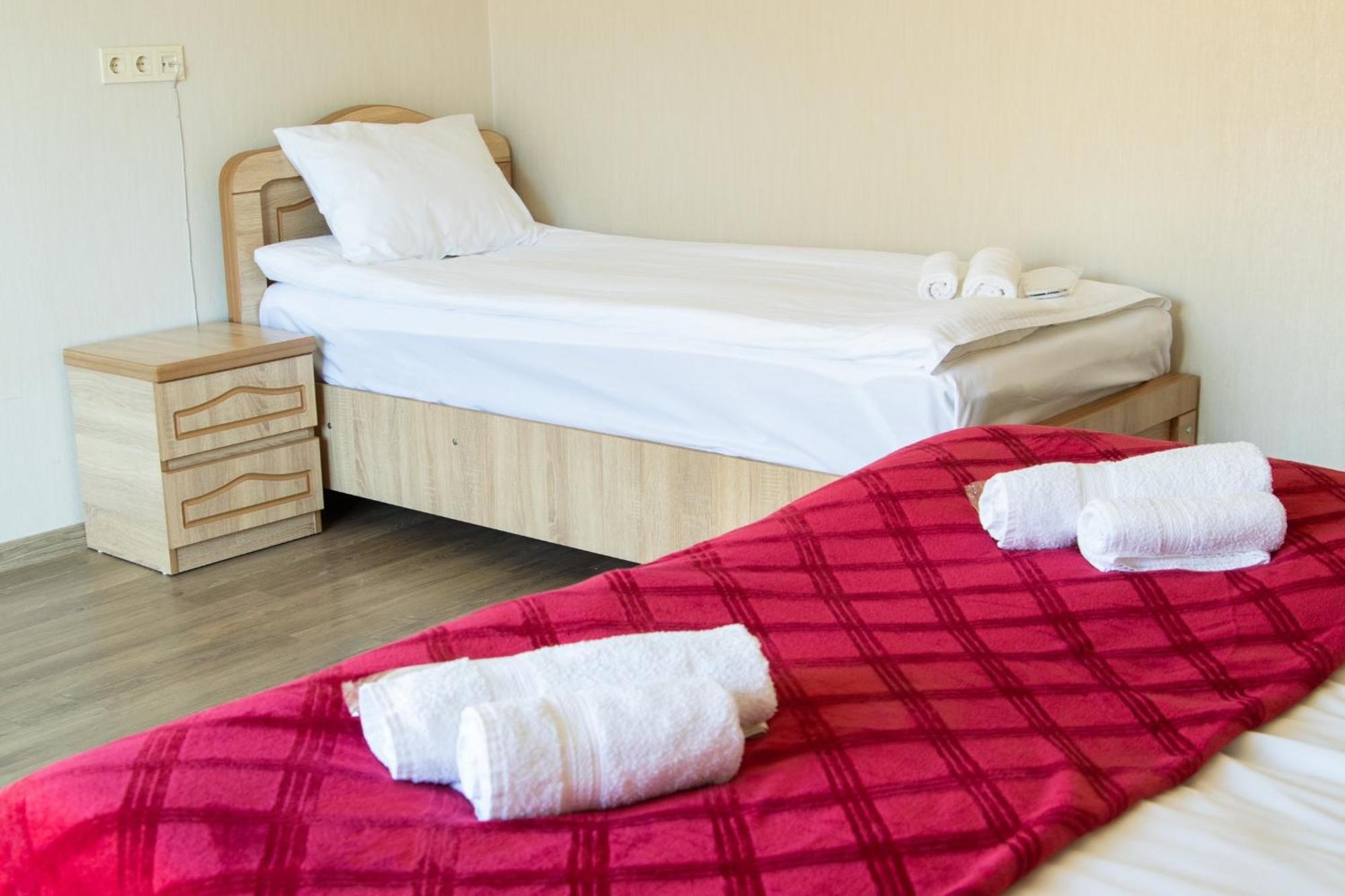 Planet Kazbegi Hotel Ngoại thất bức ảnh