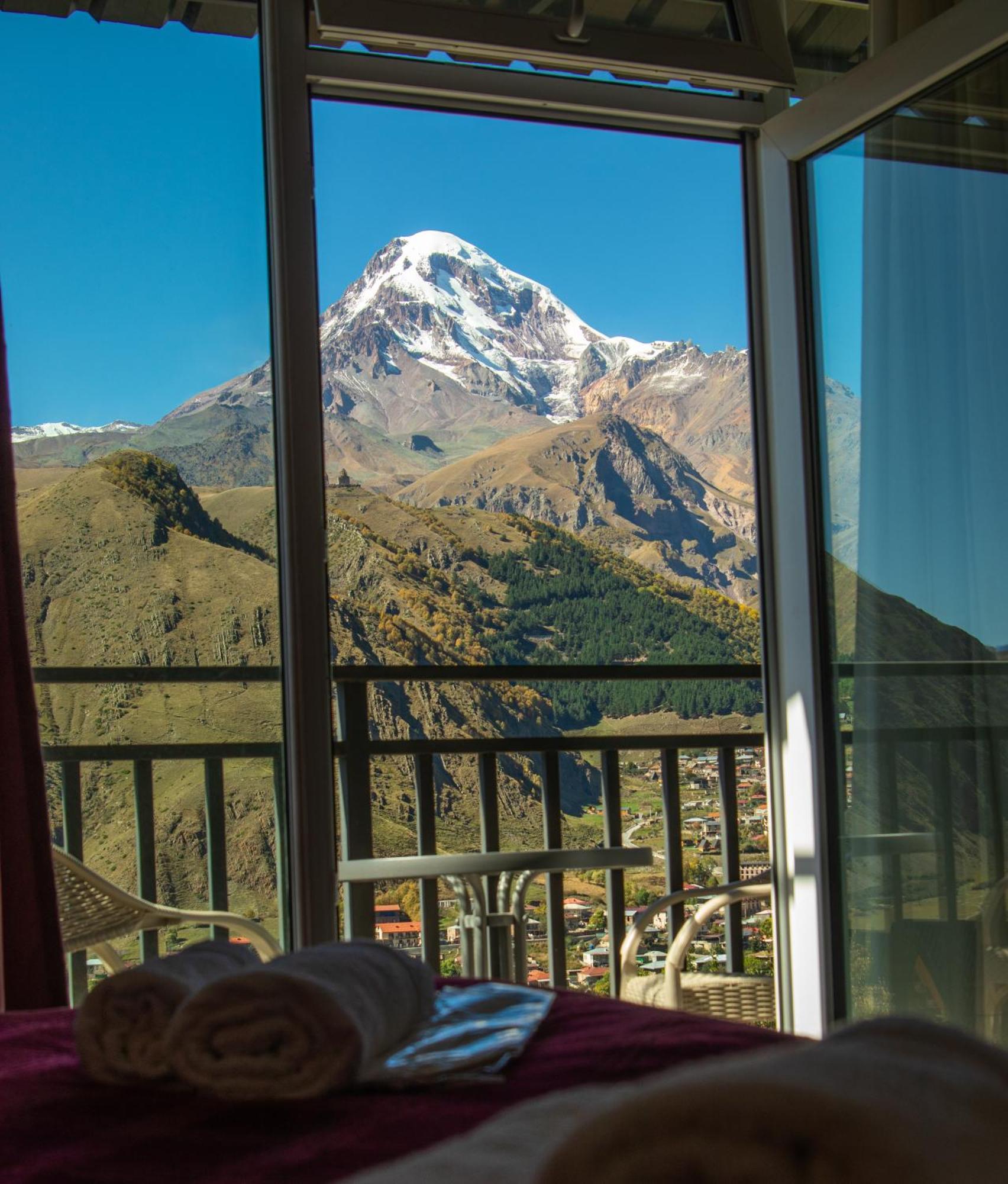 Planet Kazbegi Hotel Ngoại thất bức ảnh