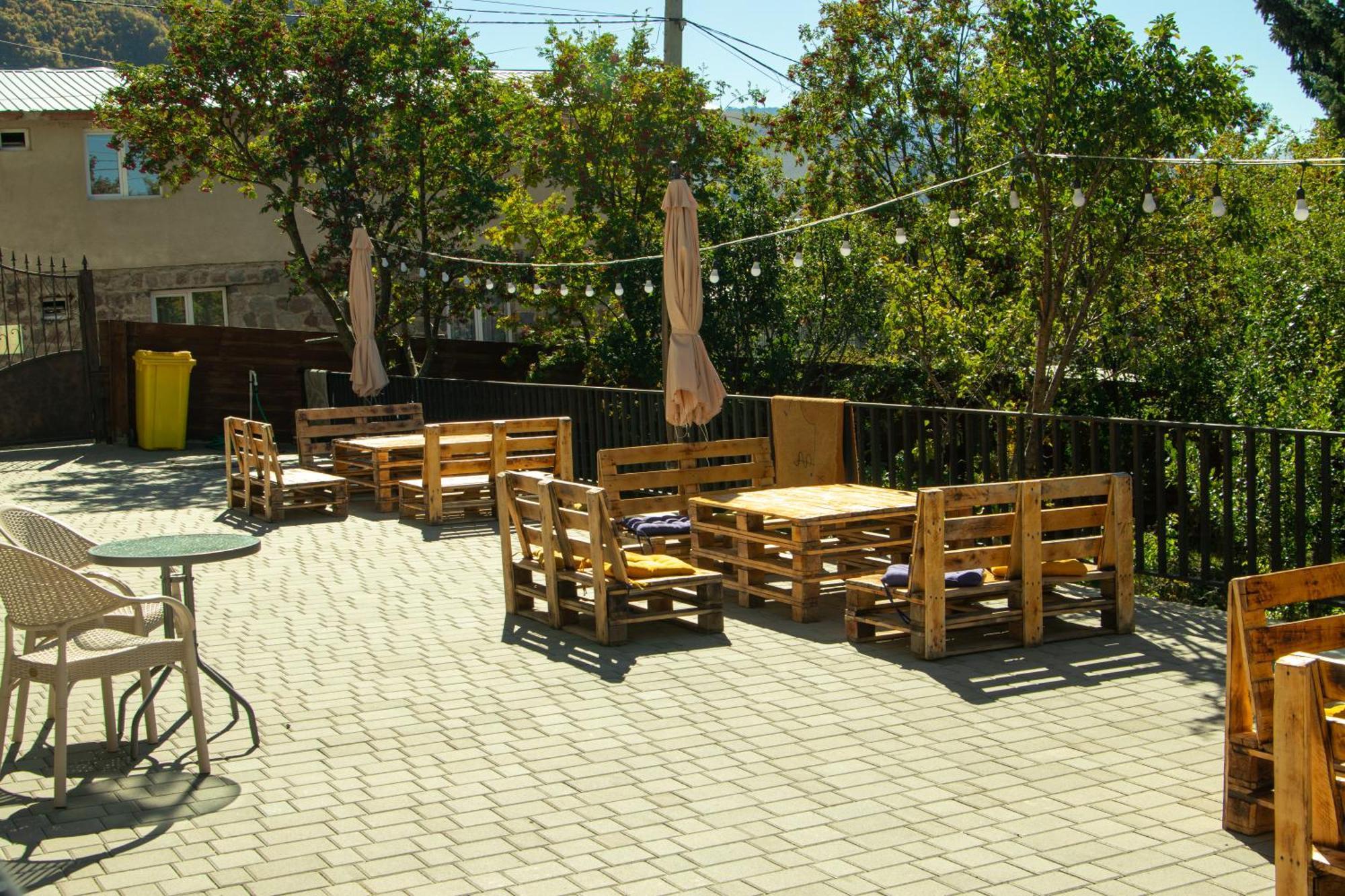 Planet Kazbegi Hotel Ngoại thất bức ảnh